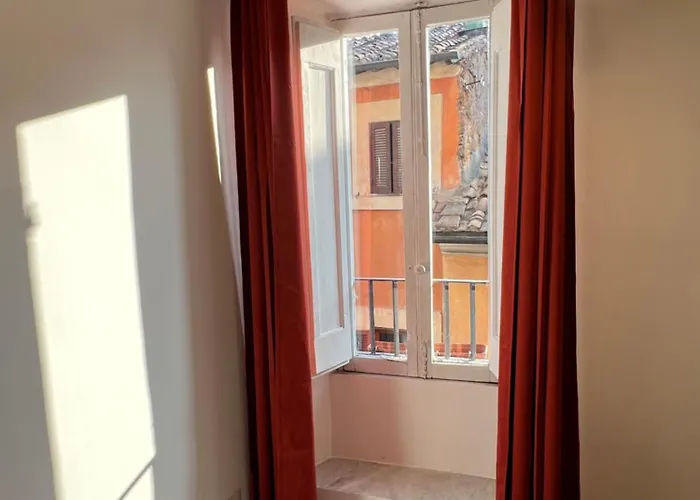 Charming Navona Pensión 3*